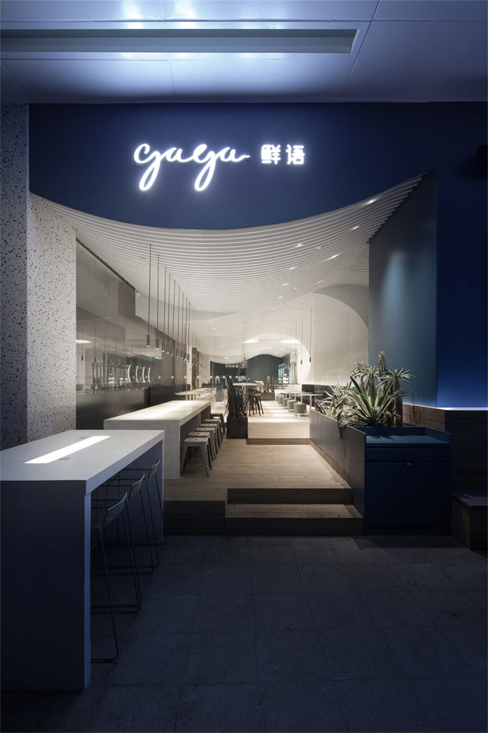 郑州餐厅装修公司gaga鲜语餐饮空间设计案例(图1) DM_20220802143324_000.jpg