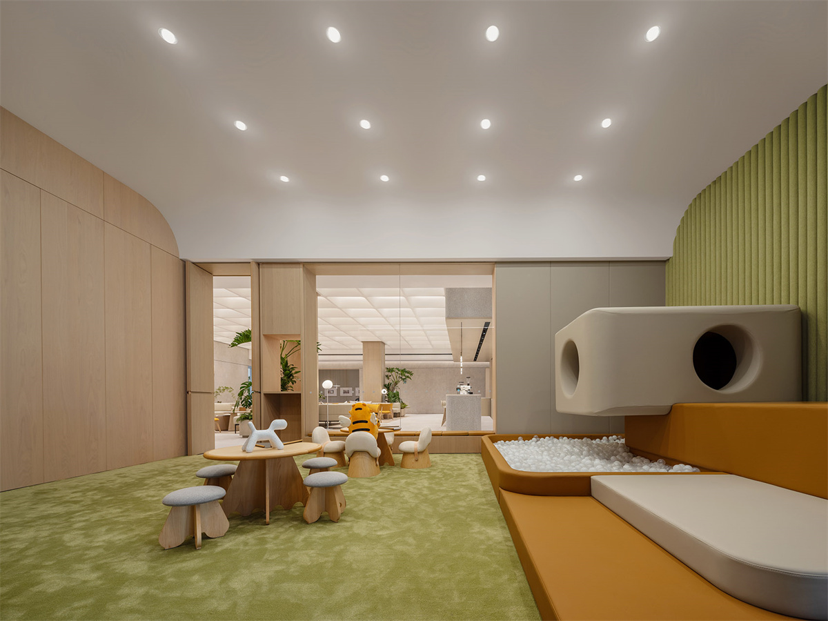 深圳NIO House蔚来中心汽车展厅装修设计方案(图9) 深圳NIO House蔚来中心汽车展厅装修设计方案(图9)