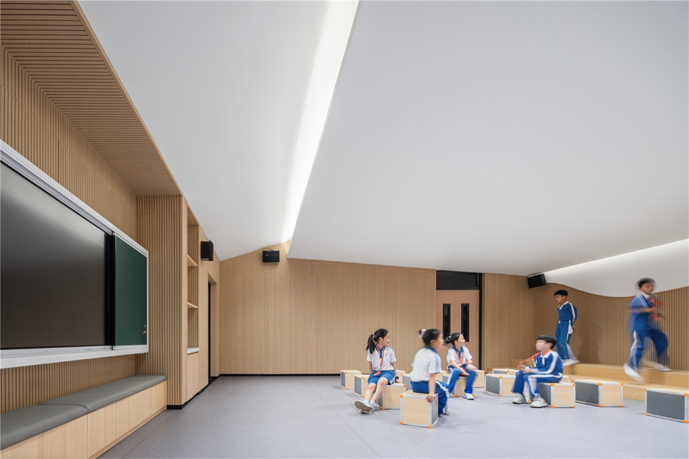 郑州摩斯国际推荐深圳南山长源小学装修设计方案(图10) 郑州摩斯国际推荐深圳南山长源小学装修设计方案(图10)