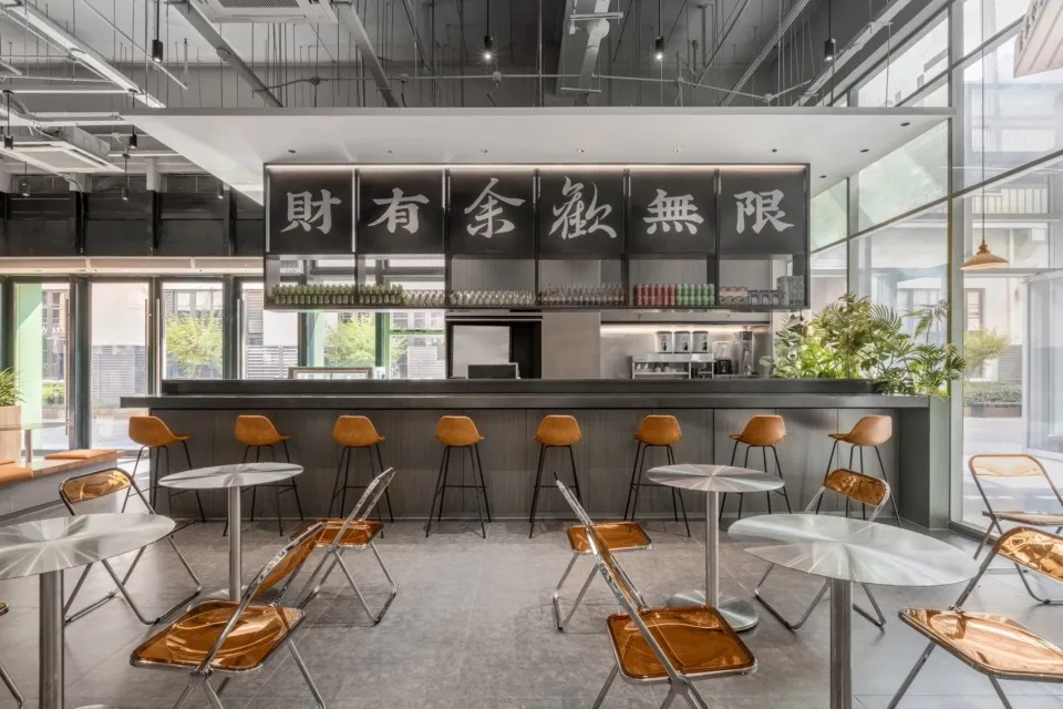 郑州摩斯国际推荐Fun-hey余欢泰式快餐店装修设计(图4) 郑州摩斯国际推荐Fun-hey余欢泰式快餐店装修设计(图4)