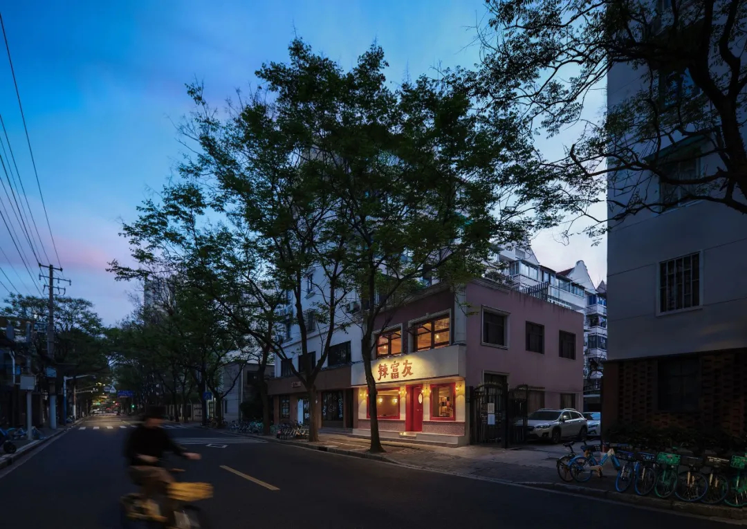 郑州摩斯国际推荐辣富友川菜馆社区店装修设计案例(图2) 郑州摩斯国际推荐辣富友川菜馆社区店装修设计案例(图2)