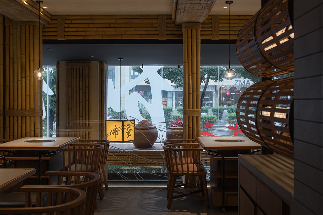 少城壹号地道重庆火锅店装修设计(图3) 少城壹号地道重庆火锅店装修设计(图3)